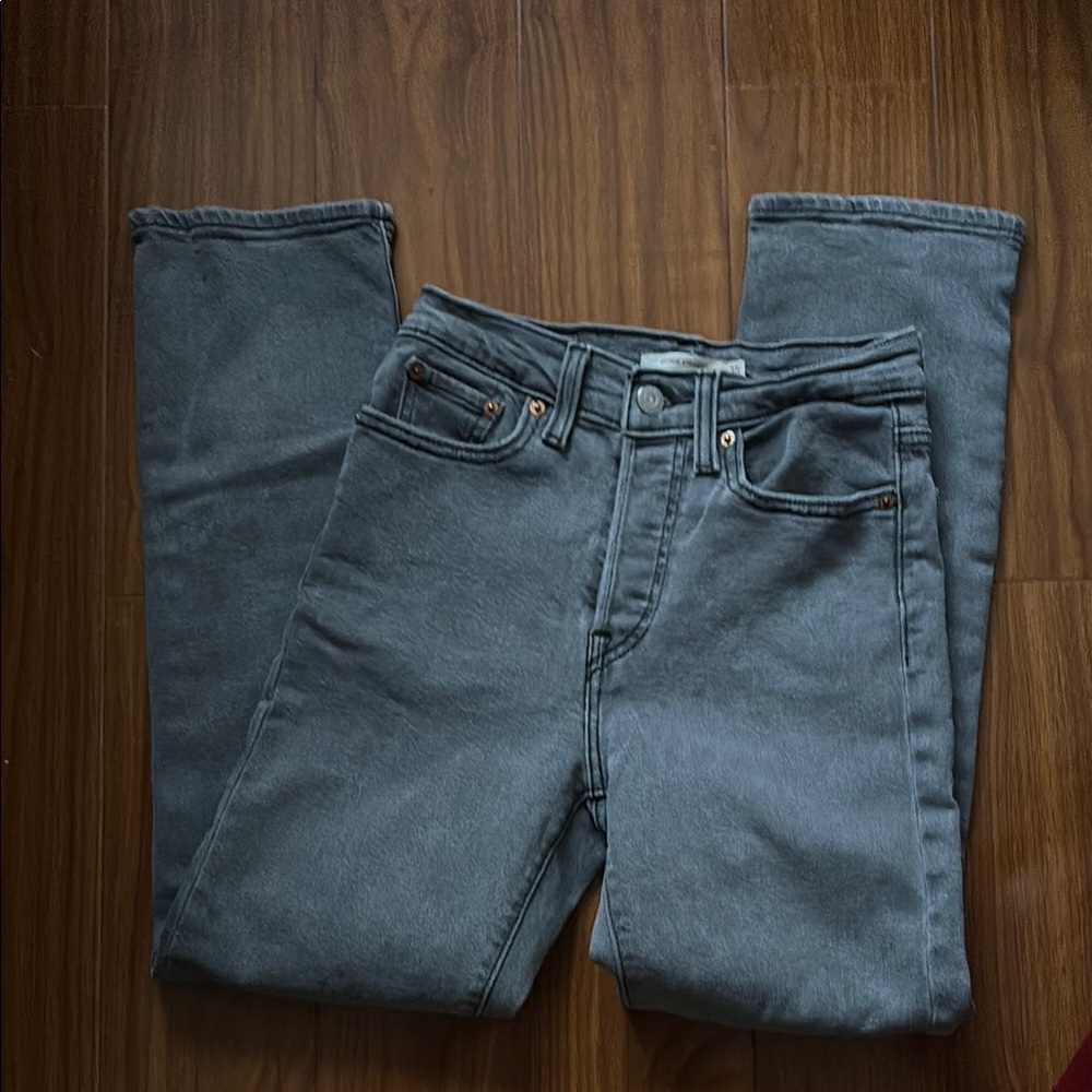 Levi’s Wedgie Straight Gray High Waisted Jeans
